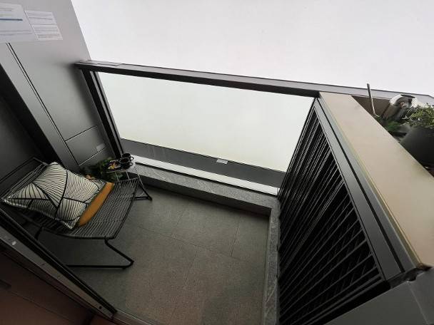 18-260P416022Y26.jpg